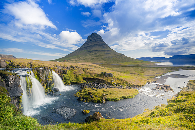 kirkjufell mountain on snaefellsnes peninsula, iceland